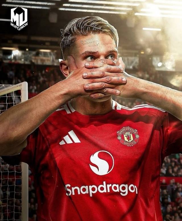 문제는 아스날이 베냐민 세슈코 영입에 더 진심이라는 것이다. 세슈코의 이적료가 점점 떨어지고 있는 상황은 요케레스의 맨유 이적 가능성이 커진다는 걸 의미하기도 한다. 사진=MUFC 유니언 SNS