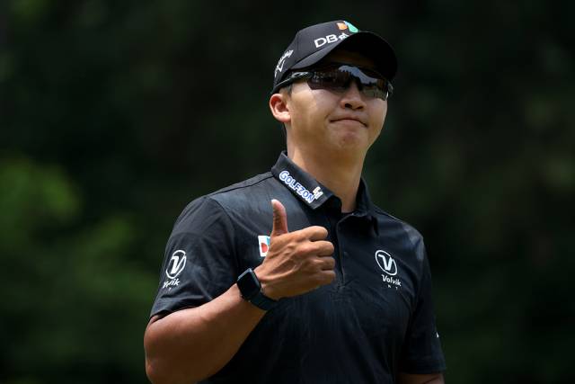 볼빅어패럴을 입는 김홍택. 사진 제공=KPGA