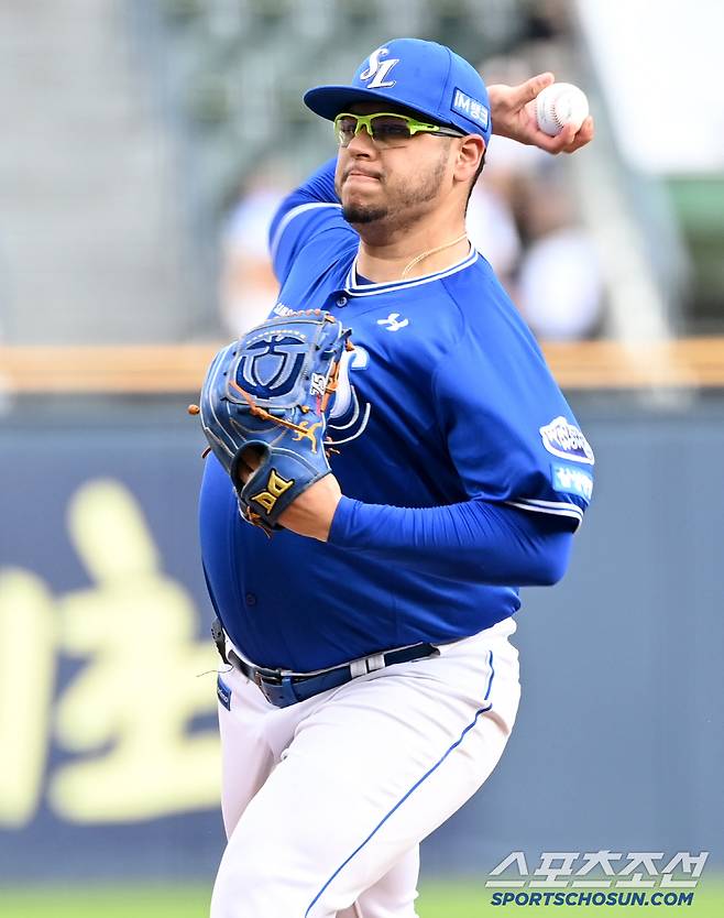 1일 잠실야구장에서 열린 삼성과 두산의 경기, 삼성 선발투수 후라도가 역투하고 있다. 잠실=허상욱 기자wook@sportschosun.com/2025.07.01/