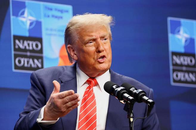 25일(현지시간) 도널드 트럼프 미국 대통령이 네덜란드 헤이그에서 열린 북대서양조약기구(NATO·나토) 정상회의에서 발언하고 있다. 25.06.25 /로이터=뉴스1