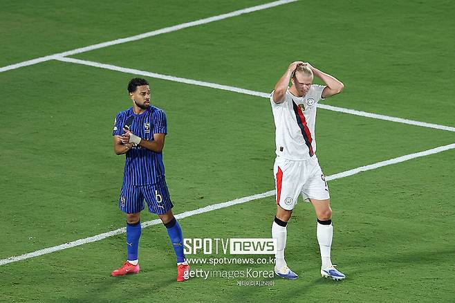 ▲ 사우디아라비아의 알 힐랄이 아시아 축구의 자존심을 세웠다. 잉글랜드 프리미어리그의 절대 강호 맨체스터 시티를 상대한 2025 클럽 월드컵 16강에서 연장 승부 끝에 4-3으로 이겼다. 아시아 유일 8강 진출에 성공한 알 힐랄은 브라질의 플루미넨시와 4강 진출을 놓고 다툰다.