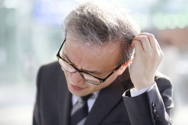 마비, 발음 이상, 시야장애, 두통, 어지럼증은 미니 뇌졸중의 대표적인 증상이다./클립아트코리아