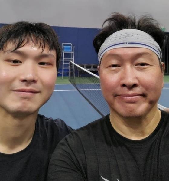 최태원 회장이 지난 2022년 자신의 소셜미디어(SNS)에 올린 사진. 사진 최태원 회장 SNS 캡처