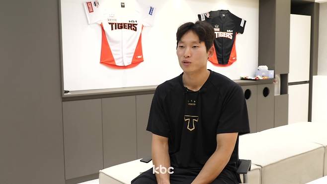 ▲1일 KBC 취재진과 인터뷰하는 KIA 타이거즈 김호령