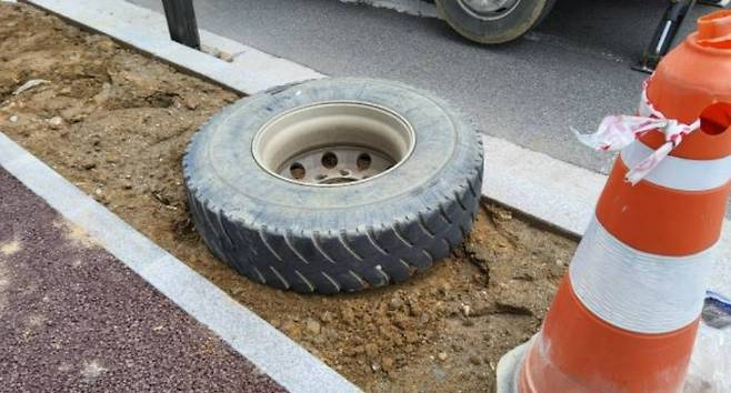 이탈한 바퀴. 경기도소방재난본부 제공