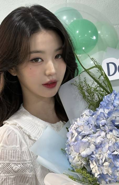 장원영 소셜 계정 캡처