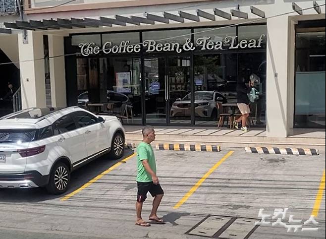 필리핀 마닐라 도심에 있는 커피빈 매장. 김기용 기자