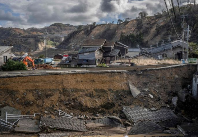 지난해 12월 지진으로 피해를 본 일본 소도시, 연합뉴스