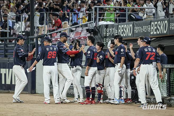 ▲ 비교적 좋은 경기를 했지만 끝내 역전패를 당한 롯데 ⓒ롯데자이언츠
