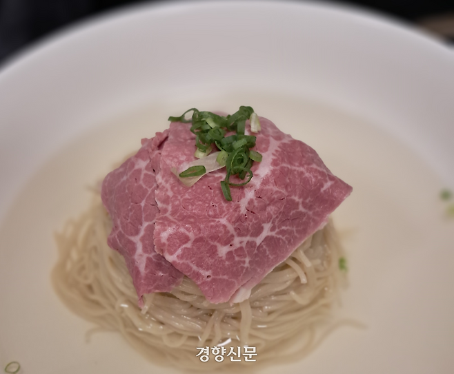 올 상반기 평냉 마니아들 사이에 급부상한 냉면집 우주옥의 평양냉면