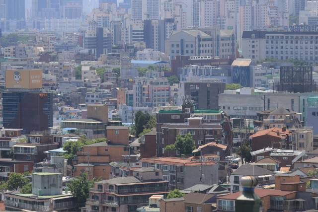 서울 남산에서 바라본 시내 주택가 모습. 연합뉴스