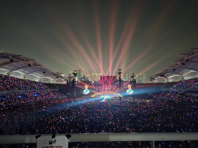 ▲ 고양종합운동장에서 열린 콜드플레이 내한공연. /사진제공=라이브네이션코리아