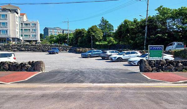 서귀포시 서홍동에 조성된 공한지 주차장. ⓒ헤드라인제주