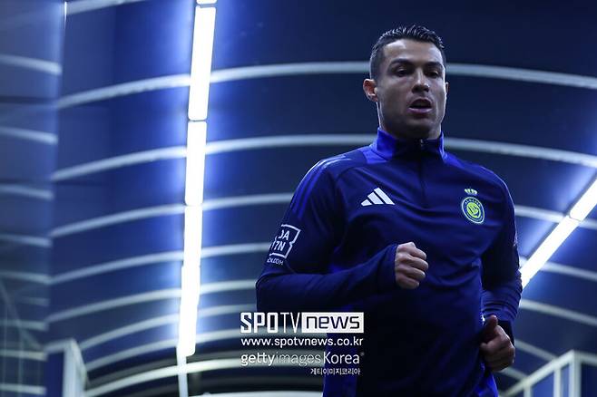 ▲ 호날두는 전세계 축구선수들에게 사우디아라비아라는 새로운 선택지를 제공한 선구자다. 지난 2022년 말 맨체스터 유나이티드를 떠나는 결정을 내린 호날두는 천문학적인 연봉을 보장받으며 사우디아라비아로 향했다. 호날두를 시작으로 세계적인 선수들이 중동으로 이적했다.