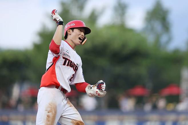 ▲ 5일 광주 롯데전에서 개인 경력 첫 멀티 홈런을 기록하며 최고의 하루를 보낸 김호령 ⓒKIA타이거즈