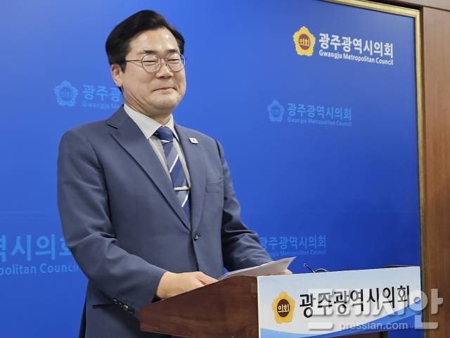 ▲박찬대 더불어민주당 당대표 후보가 7일 광주시의회에서 열린 기자회견에서 발언하고 있다.2025.07.07ⓒ프레시안(김보현)