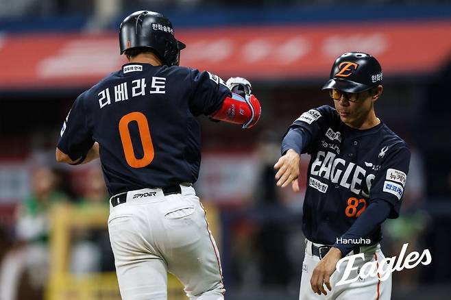 한화 루이스 리베라토(왼쪽). 사진제공|한화 이글스