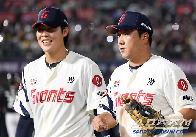 3일 부산 사직구장에서 열린 롯데 자이언츠와 LG 트윈스의 경기. 롯데 선발 이민석이 야수들 호수비 덕분에 6회까지 무실점 피칭을 펼쳤다. 부산=박재만 기자 pjm@sportschosun.com/2025.07.03/