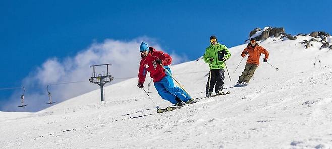오스트레일리아에서 스키 타기. 오스트레일리아관광청 누리집