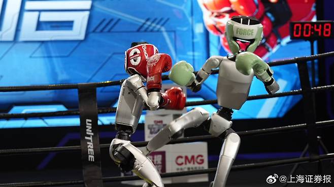 지난 5월 중국 저장성 항저우에서 열린 로봇 격투기 대회. 웨이보 캡처