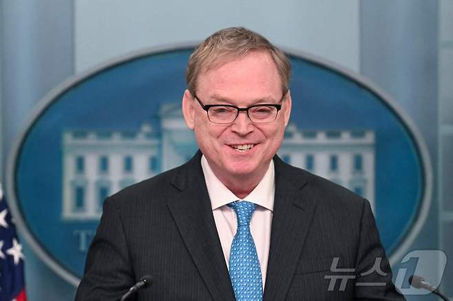 케빈 해싯 백악관 국가경제위원회(NEC) 위원장이 20일(현지시간) 워싱턴 백악관 브래디 룸에서 브리핑을 하고 있다. 2025.02.21 ⓒ AFP=뉴스1 ⓒ News1 우동명 기자