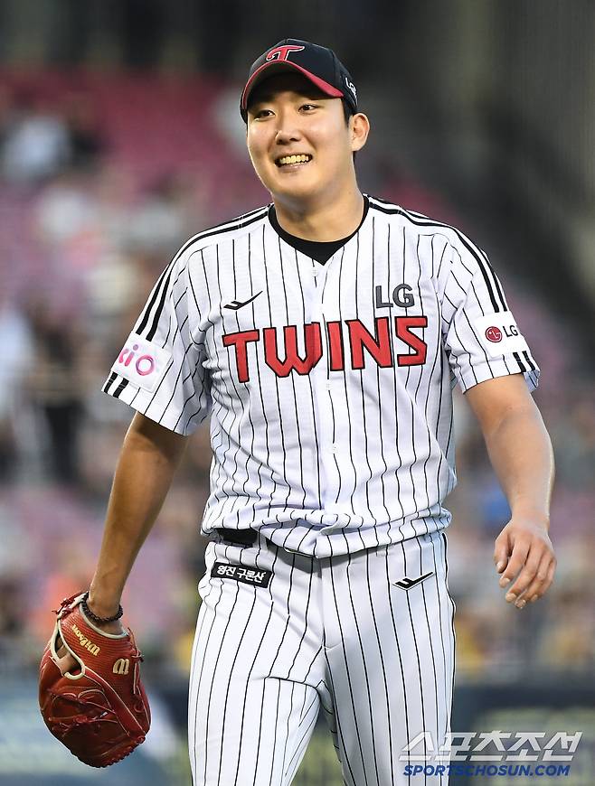 9일 서울 잠실구장에서 열린 키움-LG전. 4회도 무실점으로 막은 손주영이 기뻐하고 있다. 잠실=정재근 기자 cjg@sportschosun.com/2025.7.9/