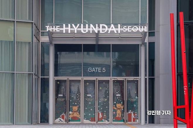 서울 여의도 더현대서울. 사진=강진형 기자aymsdream@