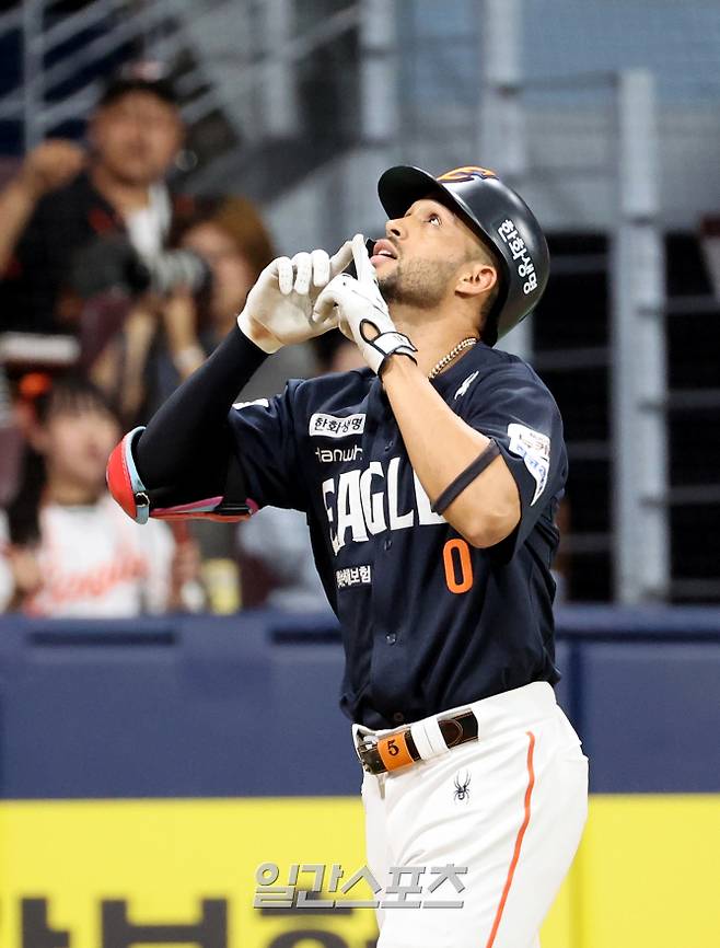 6일 오후 서울 고척스카이돔에서 열린 2025 KBO리그 프로야구 키움 히어로즈와 한화 이글스의 경기. 7회초 1사 1,2루 리베라토가 스리런홈런을 치고 홈인하며 세리머니를 하고 있다. 고척=김민규 기자 /2025.07.06/
