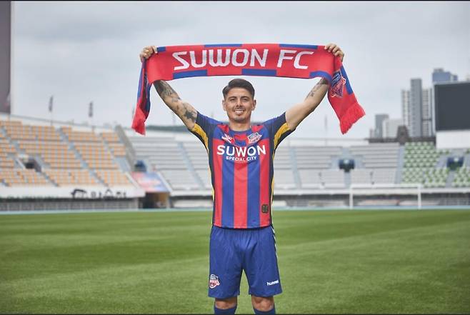 수원FC로 이적한 윌리안. 수원FC 제공