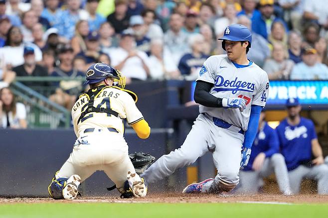 LA 다저스 오타니가 9일 밀워키전에서 6회초 홈에서 태그아웃되고 있다. Imagn Images연합뉴스