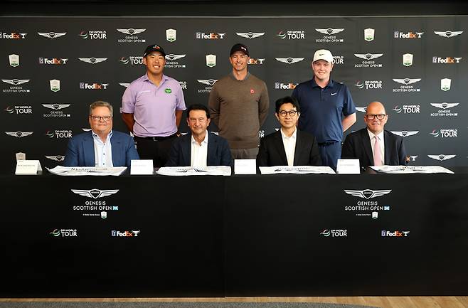 (왼쪽부터) PGA 투어 최고 커머셜 책임자 릭 앤더슨(Rick Anderson), PGA 투어 안병훈(Ben An) 선수, 현대차 대표이사 호세 무뇨스 사장, PGA 투어 아담 스콧(Adam Scott) 선수, 제네시스사업본부장 송민규 부사장, DP 월드투어 로버트 매킨타이어(Robert MacIntyre) 선수, DP 월드투어 최고경영자 가이 키닝스(Guy Kinnings). 사진 | 현대차