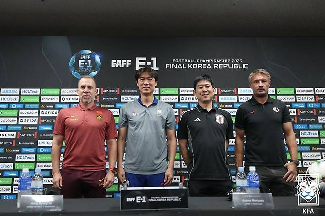 홍명보 감독과 모리야스 하지메 일본 대표팀 감독. ⓒ KFA