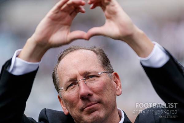 올랭피크리옹과 크리스탈팰리스 등을 경영했던 미국인 사업가 존 텍스터. 게티이미지코리아