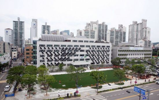 강동구청 전경. 사진제공=강동구