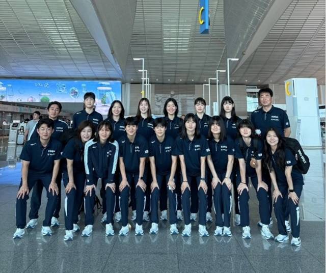 한국 19세 이하 여자농구 대표팀. /사진=대한민국농구협회 SNS