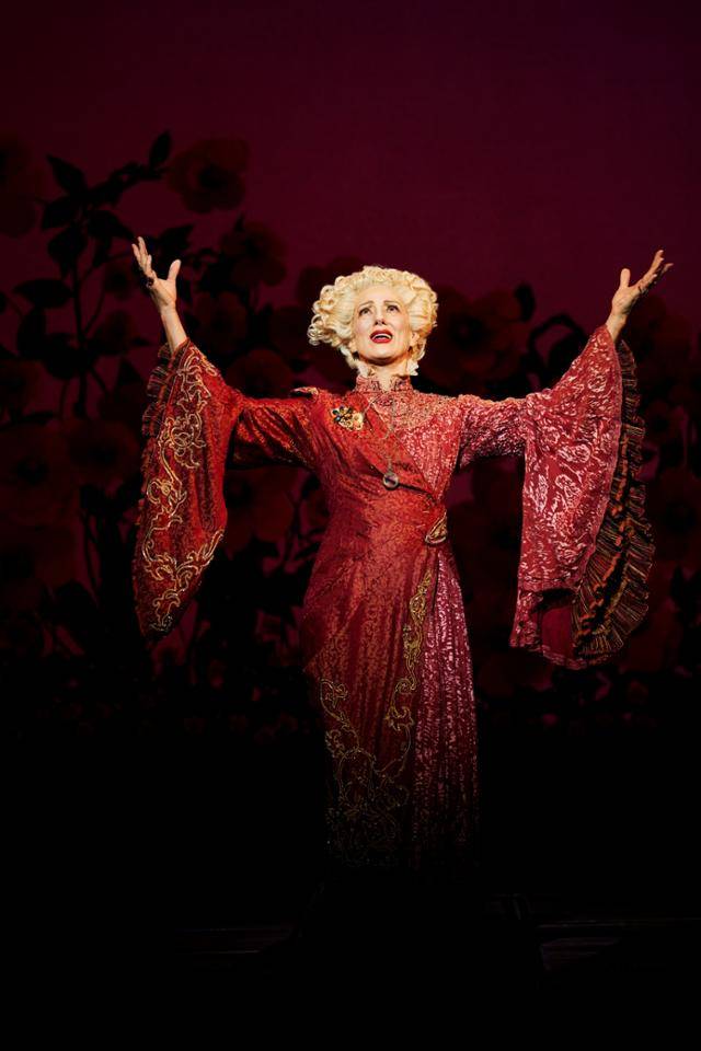 뮤지컬 '위키드'의 모리블 학장은 유쾌함과 섬뜩함을 오가는 캐릭터다. 에스앤코 제공 ⓒJustin Griffiths.