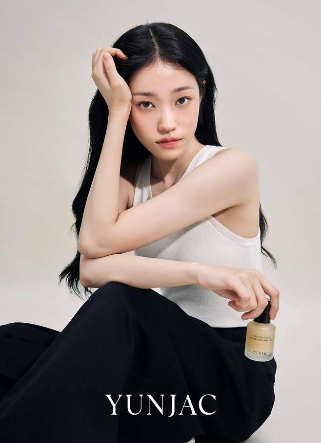 연작 베이스프렙 모델 노윤서. 신세계인터내셔날 제공