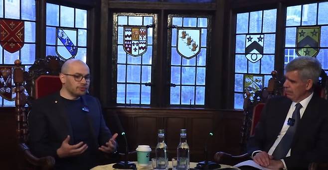 유튜브 채널 Queens' College Cambridge