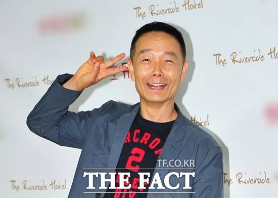 김학래는 한때 잘못된 길을 걸었던 자신의 과거사가 공개되면서 여론의 도마에 올랐다. 김학래 임미숙 부부는 JTBC 예능프로그램 '1호가 될 순 없어' 시즌2에 출연중이다. /온라인커뮤니티