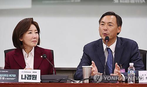 발언하는 모스 탄 전 미 국제형사사법대사 (서울=연합뉴스) 박동주 기자 = 6일 서울 여의도 국회 의원회관에서 열린 '대한민국 자유민주주의·법치주의 위기와 한미 자유동맹의 길 : 모스 탄(Morse Tan) 전 미 국제형사사법대사(트럼프1기) 국회초청 세미나'에서 모스 탄(Morse Tan) 전 미 국제형사사법대사가 발언하고 있다. 2025.3.6 pdj6635@yna.co.kr