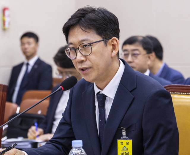 ▲배경훈 과학기술정보통신부 장관 후보자가 14일 국회 과학기술정보방송통신위 인사청문회에 출석해 의원 질의에 답변하고 있다. ⓒ연합뉴스