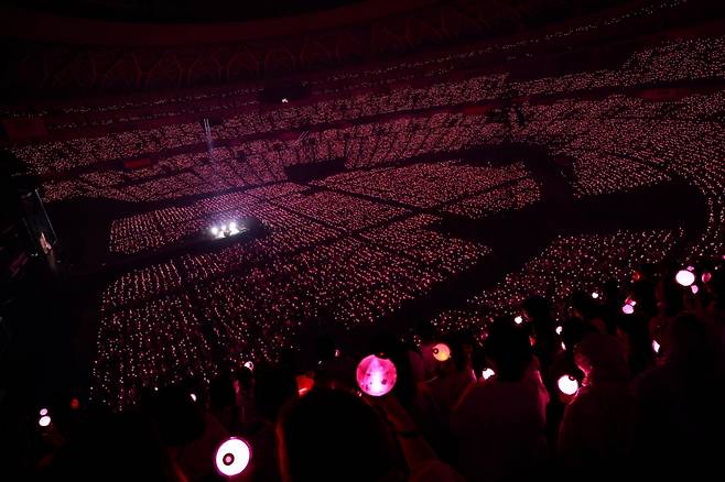 방탄소년단 진, 꽉 찬 관객 열광 속 완벽한 日 투어 마무리.. 17일부터 美 투어