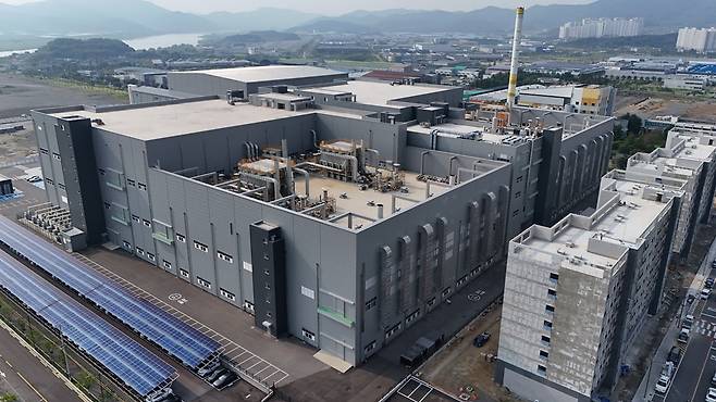 엘앤에프 구지3공장 전경