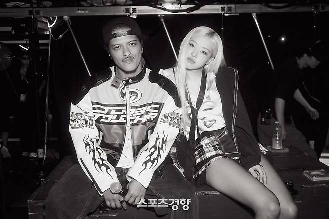 블랙핑크 멤버 로제와 브루노 마스 공연 사진. 로제 인스타그램 계정