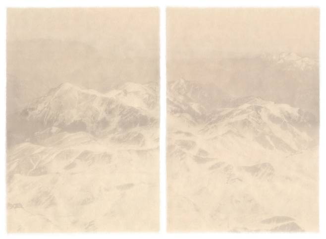 Season Lao, Mt. Tianshan, Central Asia 2025, 2025, Photography on Kozo Paper, 200x135cm (중정갤러리 제공)