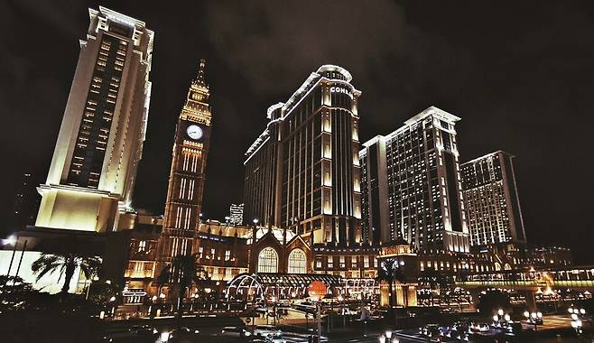 화려한 런더너 마카오의 야경 (사진. 김관수)