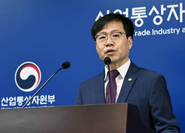 여한구 산업통상자원부 통상교섭본부장이 14일 정부세종청사에서 한미 통상협의 관련 브리핑을 하고 있다. 사진 제공=산업통상자원부