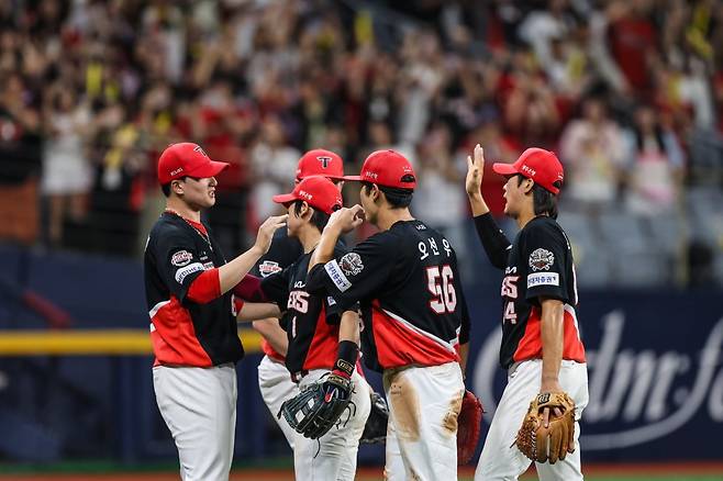 KIA는 대타 작전이 맞아떨어지며 부상자 속출한 위기 속에서도 전반기를 4위로 마무리했다. 사진제공|KIA 타이거즈