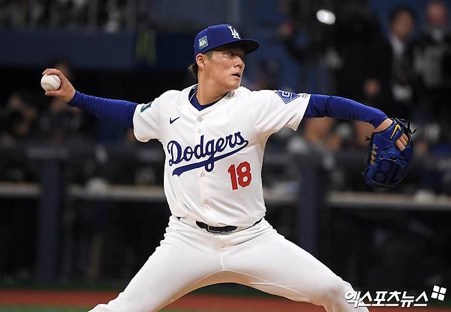 미국 메이저리그 LA 다저스의 일본인 투수 야마모토 요시노부가 2025시즌 전반기 19경기 104⅓이닝 8승7패 평균자책점 2.59의 호성적을 기록했다. 사진 엑스포츠뉴스 DB