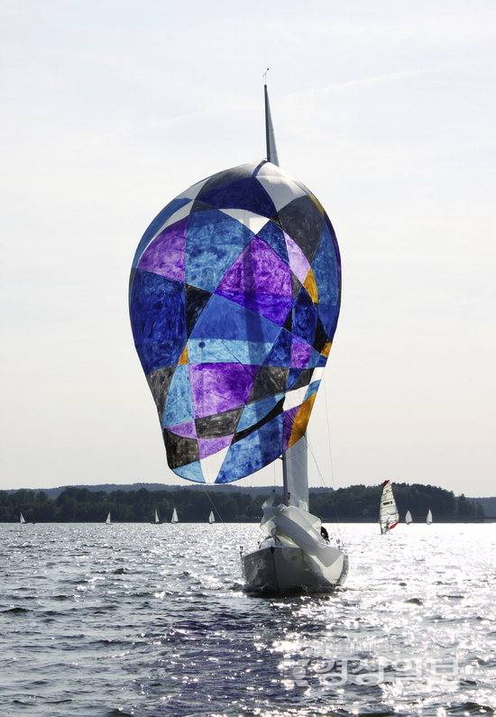 ▲ 라울 발히 '구체의 수기신호'